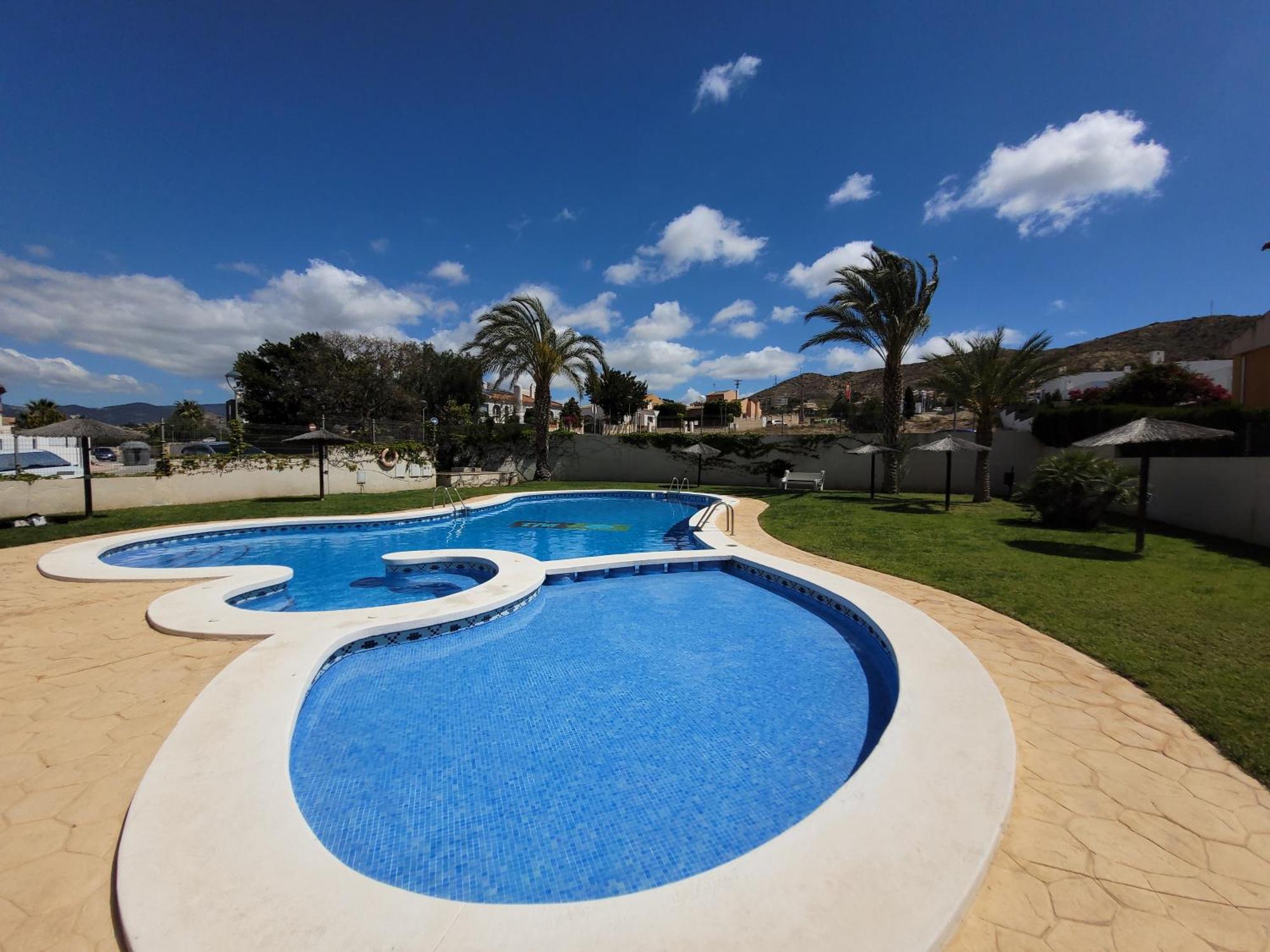 אליקאנטה Chalet Adosado Acogedor Busot מראה חיצוני תמונה