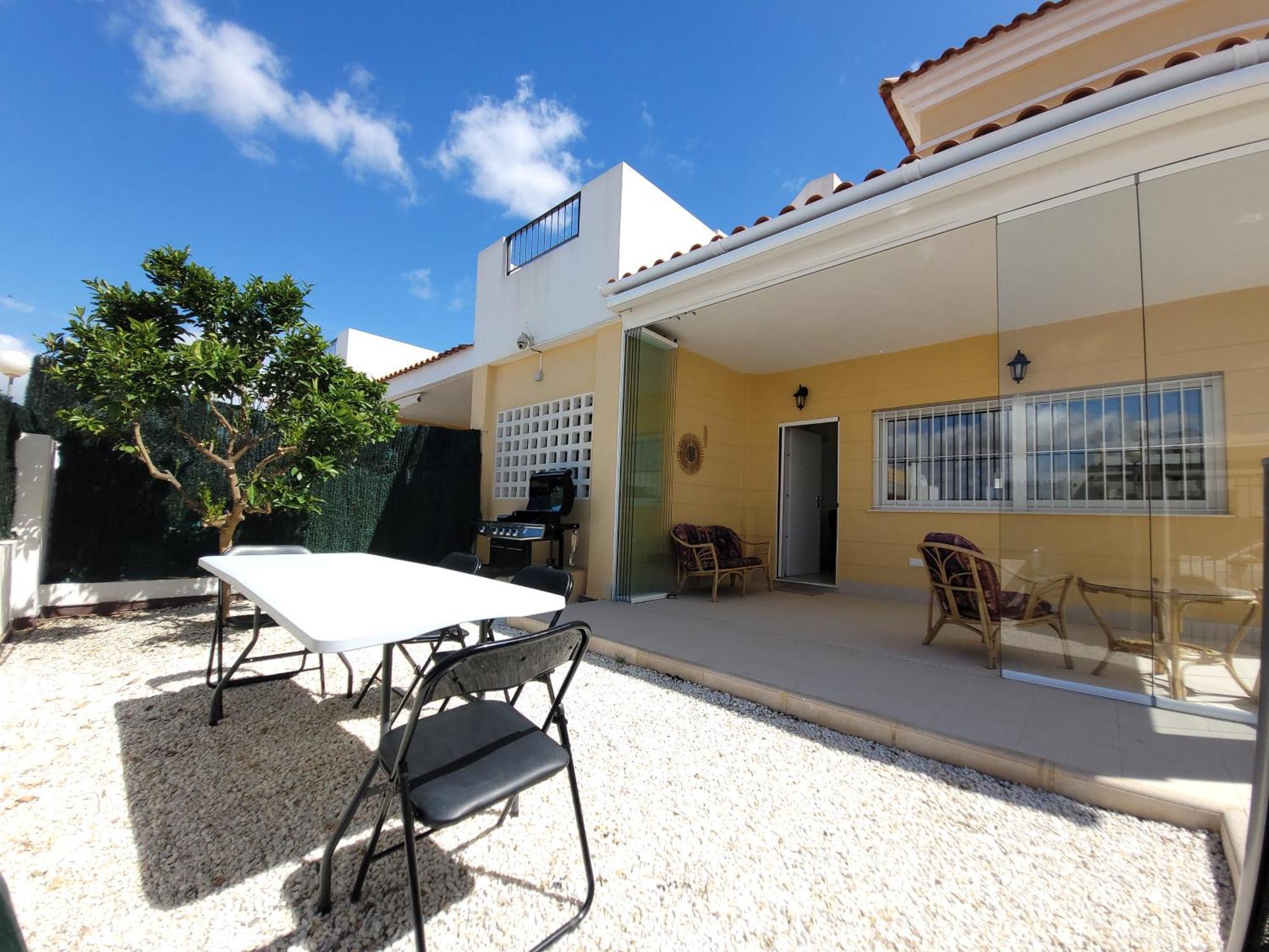 אליקאנטה Chalet Adosado Acogedor Busot מראה חיצוני תמונה